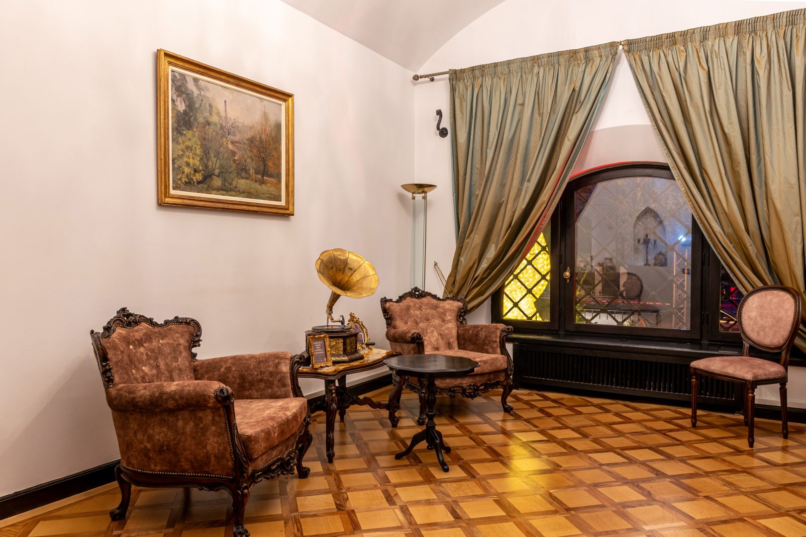 Art. History. Experience. – Expoziție unică de icoane vechi în Casa Tătărăscu